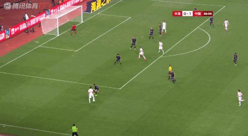 失望的上半场，希望的下半场，国足判若两队，放下包袱可以走更远