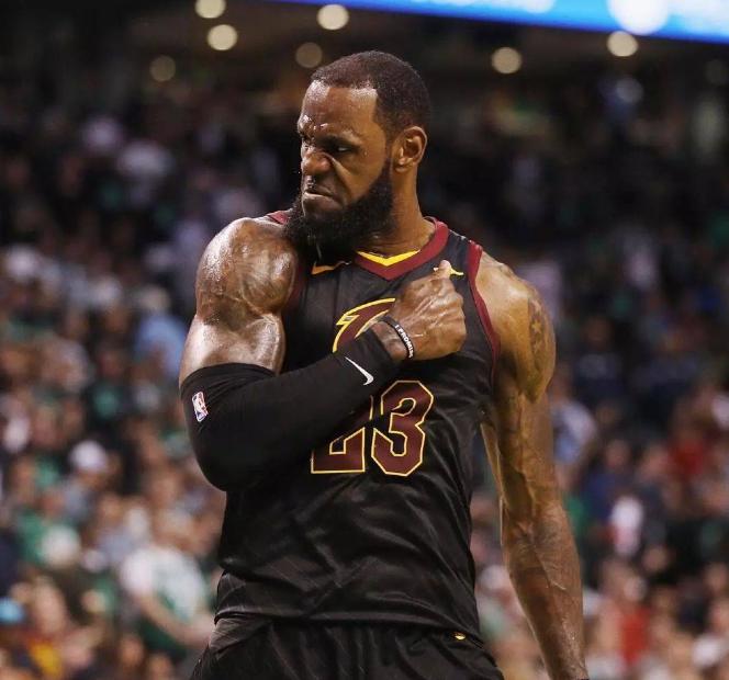 詹姆斯的时代有多久,詹姆斯从骑士到湖人的变化