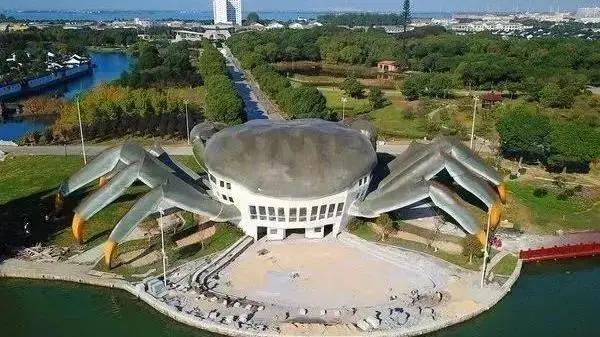 恒大足球场投资120亿哪里去了,恒大足球场投资120亿