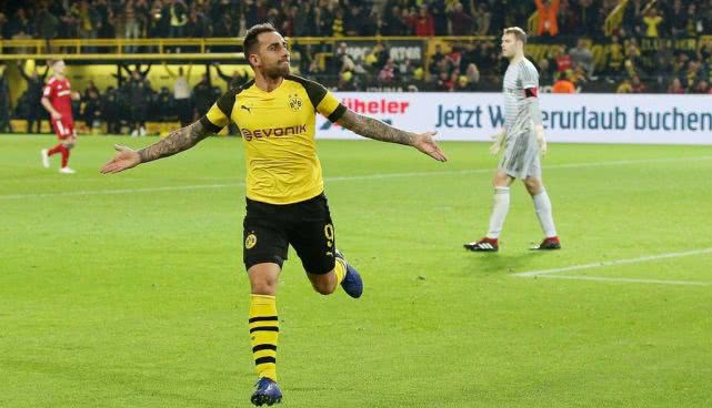 太不可思议！多特13场不败靠一神替补，10脚进10球简直逆天