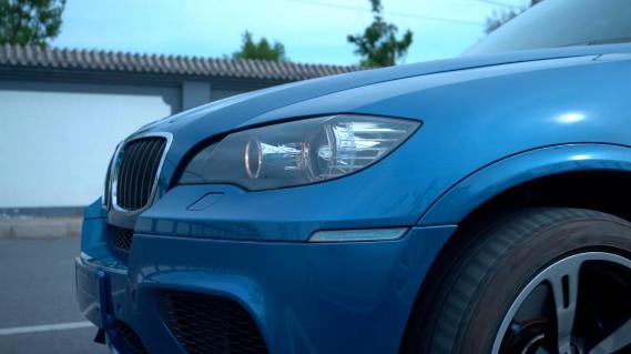 30万左右的大v8汽车,30万能买到v8小型汽车吗