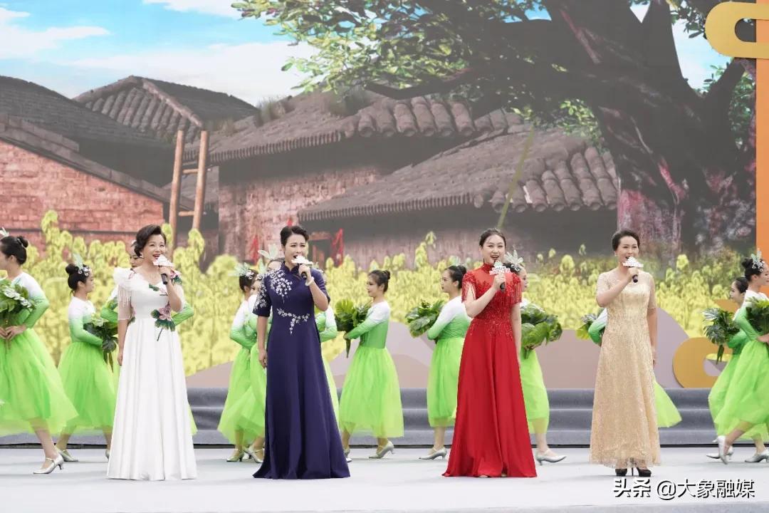 “庆丰收·感*党**恩”，今晚19：30《梨园春》与您共庆丰收