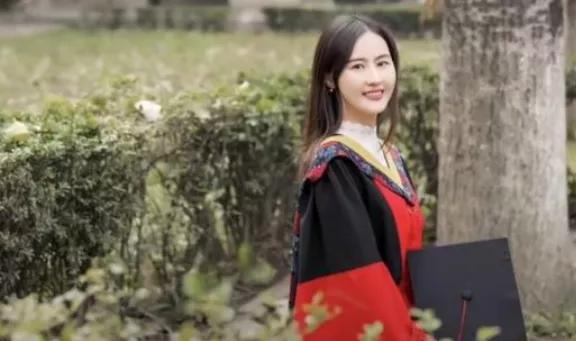 “相宜”直播：当代博士的网络境遇