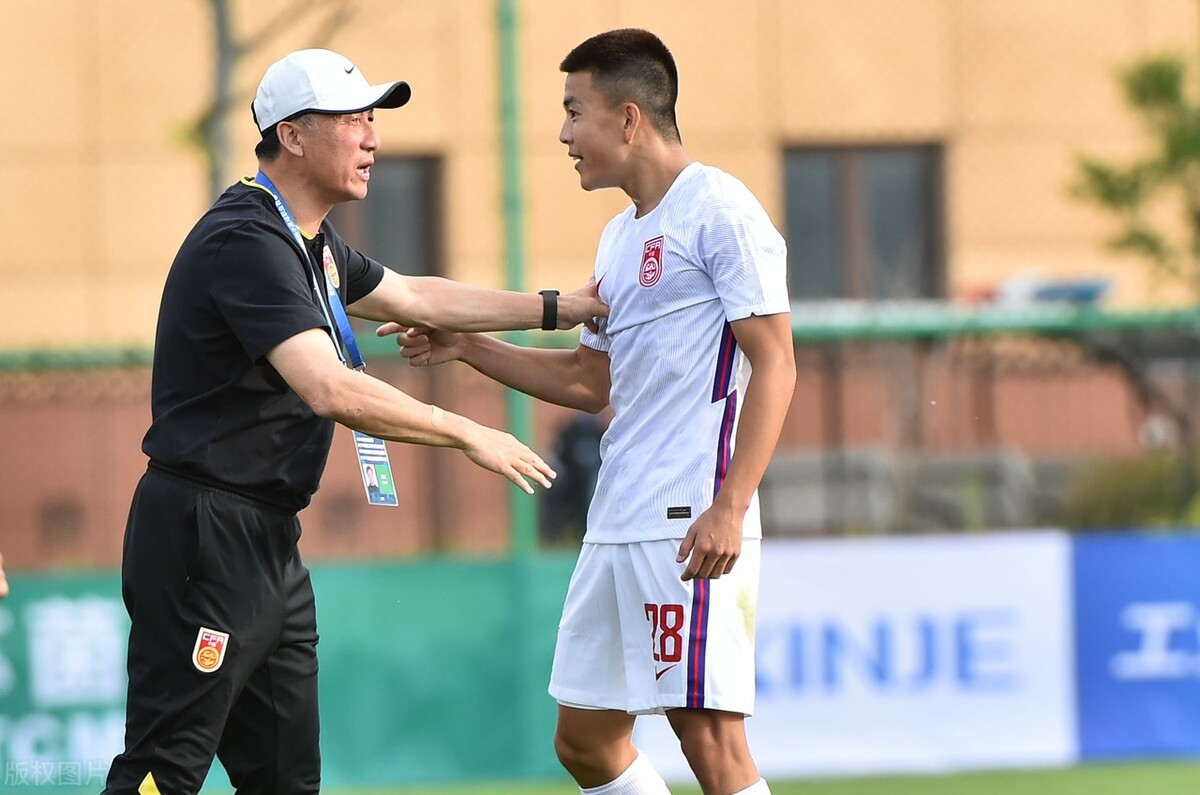 国青点球赢日本,国青足球最新比赛结果