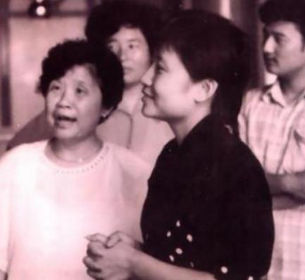 李娜为什么会被遁入空门,李娜是因为谁失恋而出家的