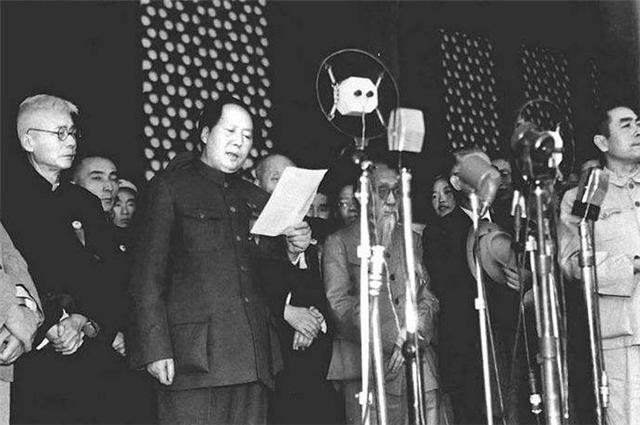 1951年苏州一位木材商被公安逮捕，两个月后被判死刑，他是谁