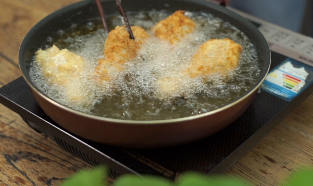 鸡腿裹面粉的做法,好吃的可乐鸡翅和可乐鸡腿怎么做