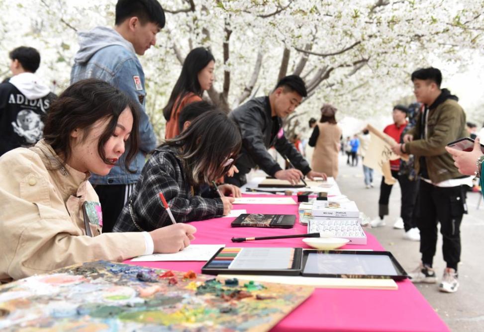 哪些社团费钱,大学哪些社团比较烧钱