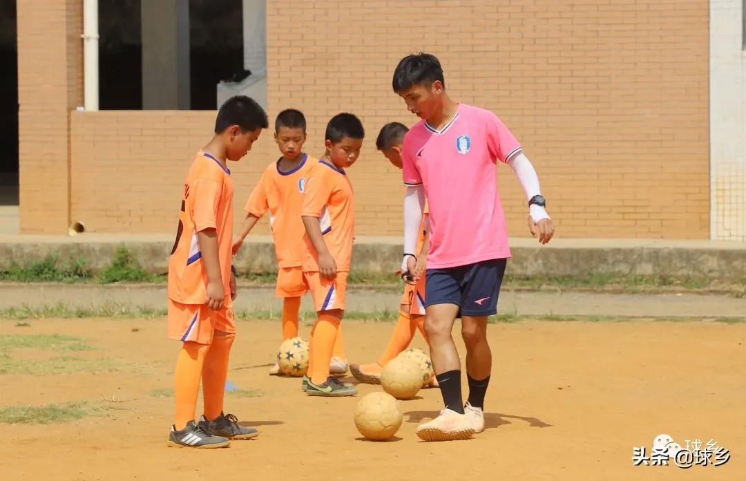 鍩哄眰瓒冲崗,鍩哄眰瓒崇悆