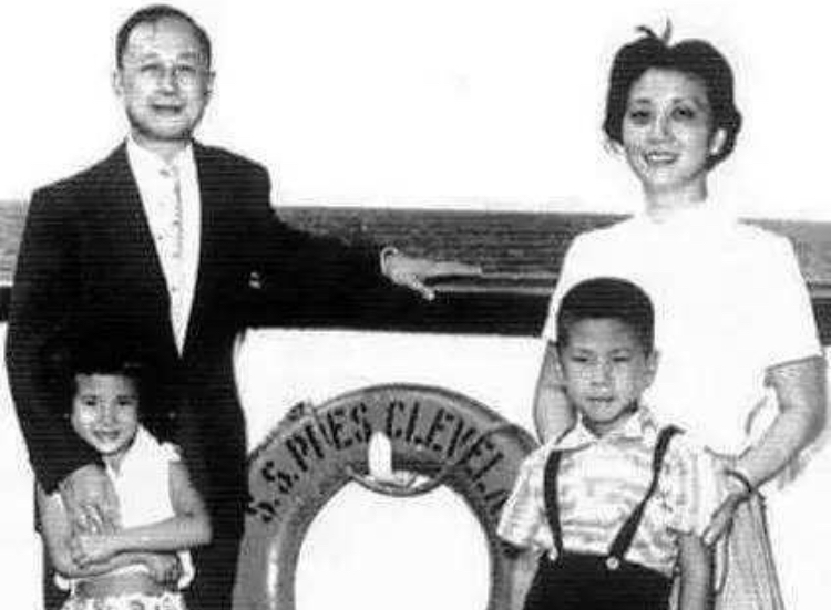 蒋英与钱学森相爱吗,钱学森向蒋英告白