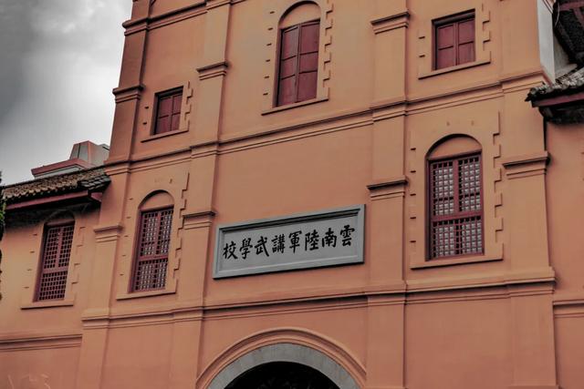 昆明附近一个人玩的地方,昆明周边城市适合一个人去的地方