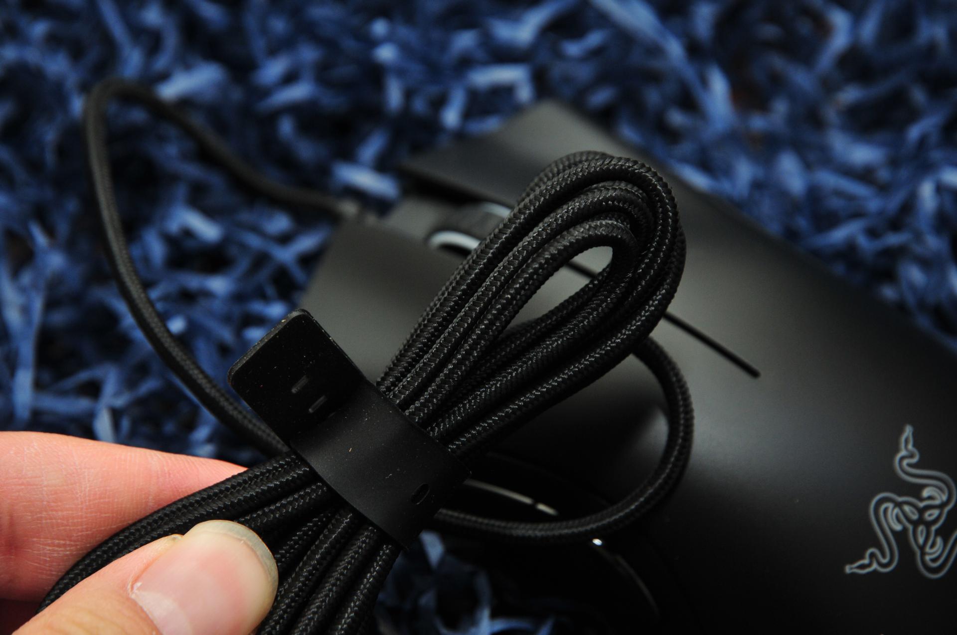 雷蛇蝰蛇鼠标测评,雷蛇毒蝰8khz有线游戏鼠标评测