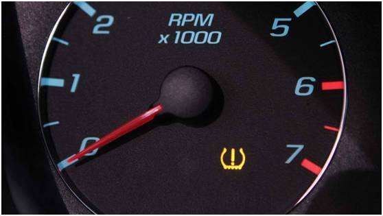 仪表盘怎么看指示灯和警告灯亮,仪表盘上的指示灯都起什么作用