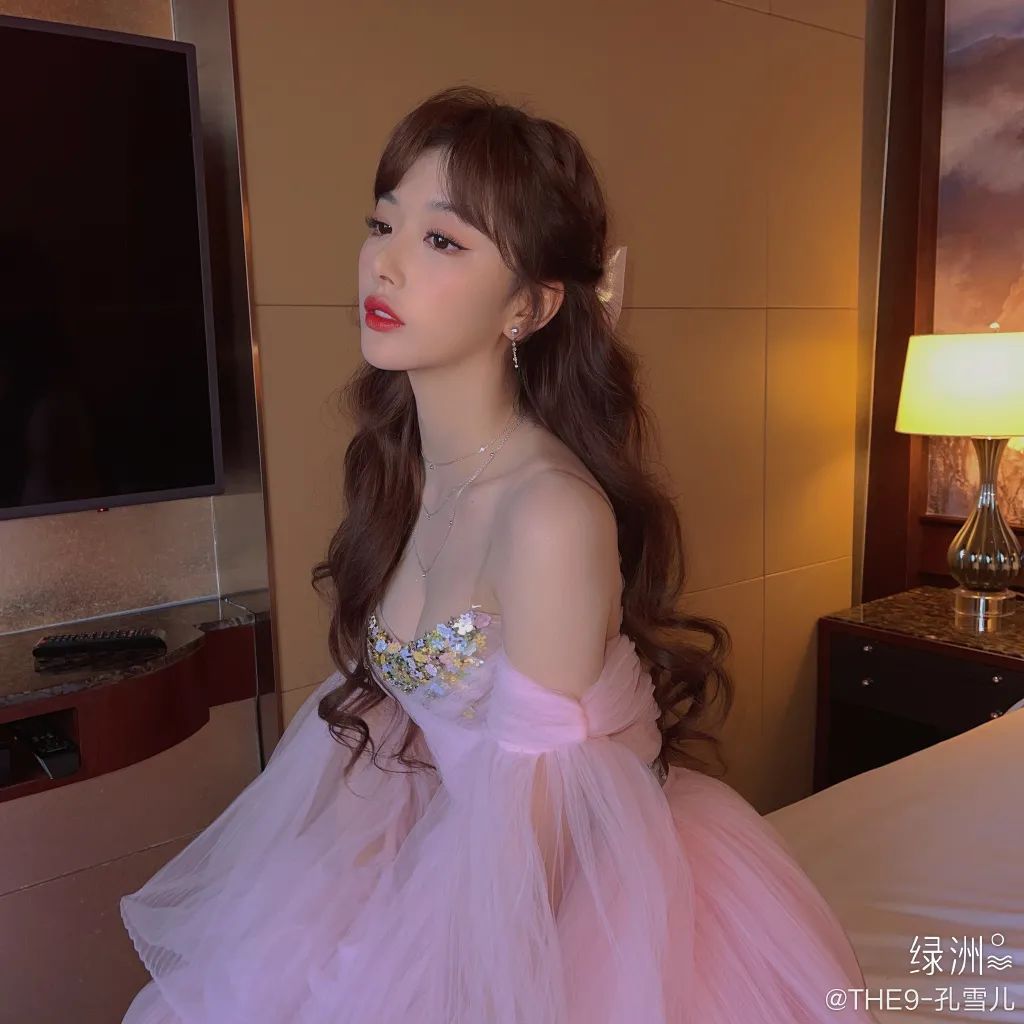 什么脸型都适合的刘海在家就能剪,刘海尴尬期适合剪什么样的刘海