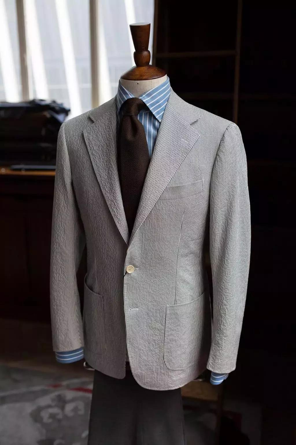 怎么挑一件合身的西装外套,西装外套怎么算合身