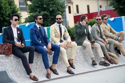 冬季西装穿搭男生高级感,西装搭配男生高级感