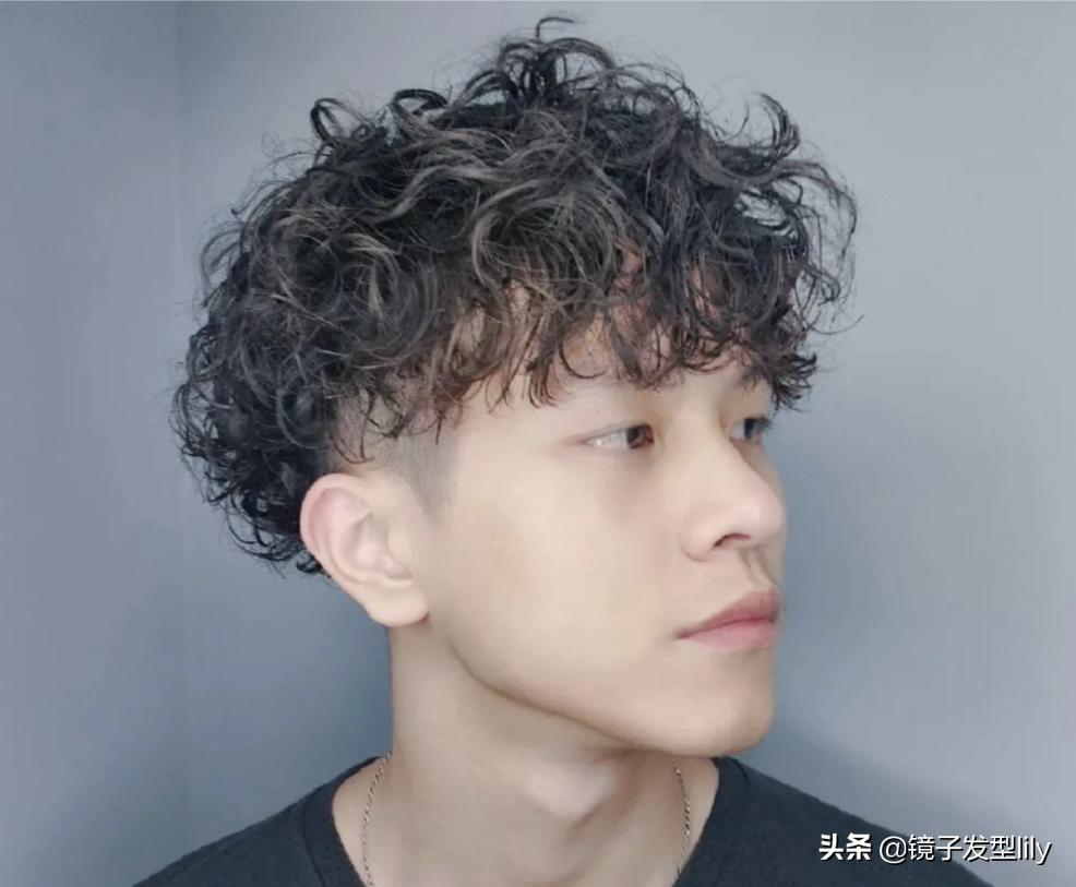 发型男2021流行发型修剪,发型男2020流行发型及剪法