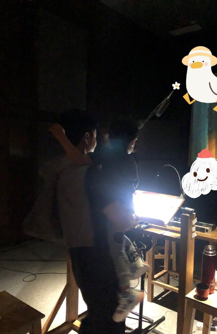 唐嫣晒女儿萌照罗晋评论,罗晋唐嫣互晒童年照