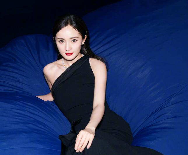 柳叶眼和桃花眼合在一起的眼型,柳叶眼和桃花眼的主要区别是什么