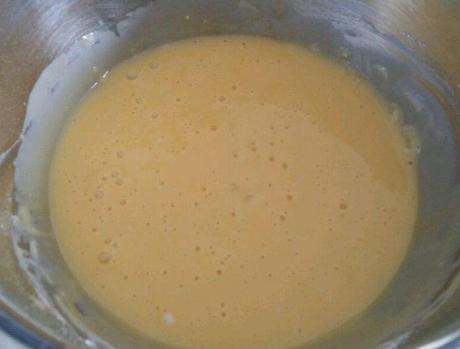 做蛋糕低筋面粉还需要过筛吗,做蛋糕如果用普通面粉会怎样