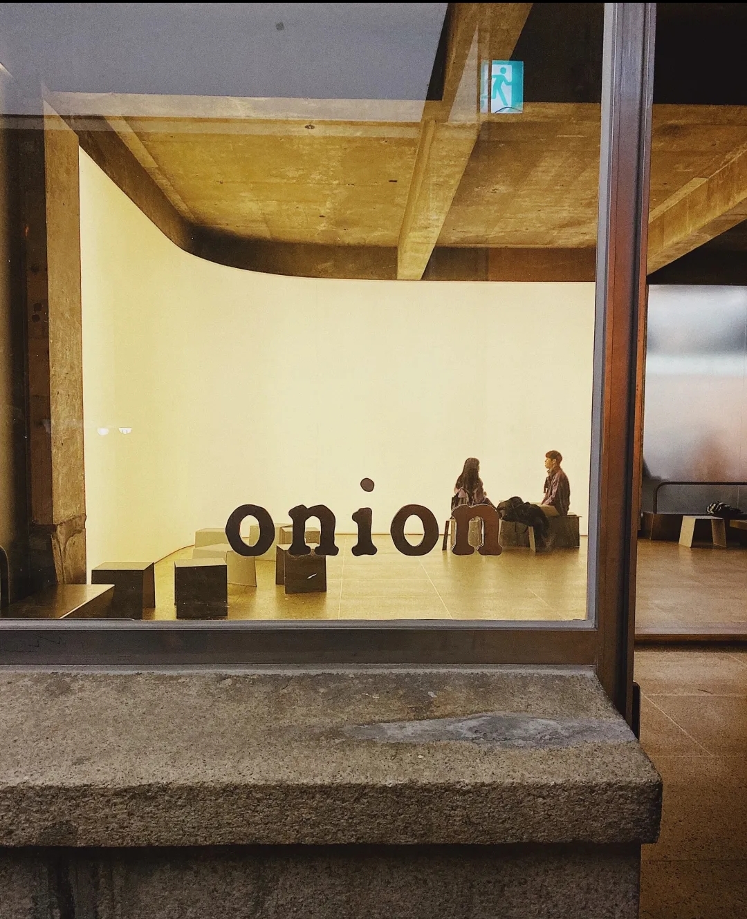 韩国网红设计师，把旧厂房改导致咖啡烘焙店，开这样的店真幸福