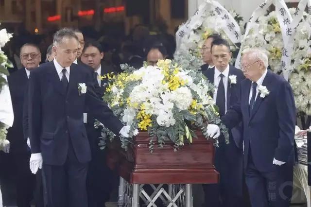 赌王为何称博士,为什么有人说赌王的学历