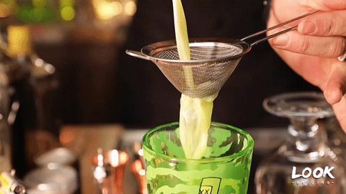 国贸旁边的楼顶酒吧,国贸下的酒