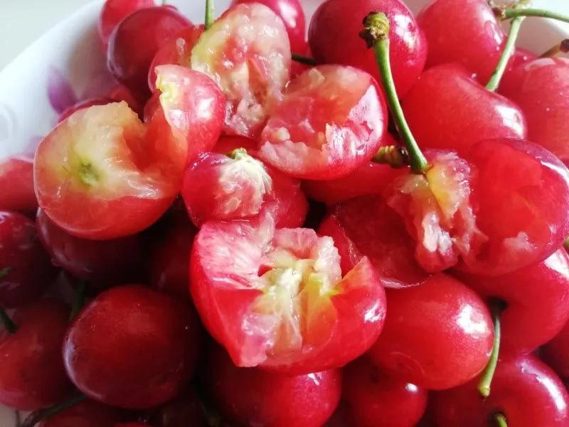 樱桃盐水泡出来的虫,樱桃里面有虫子用盐水泡多久