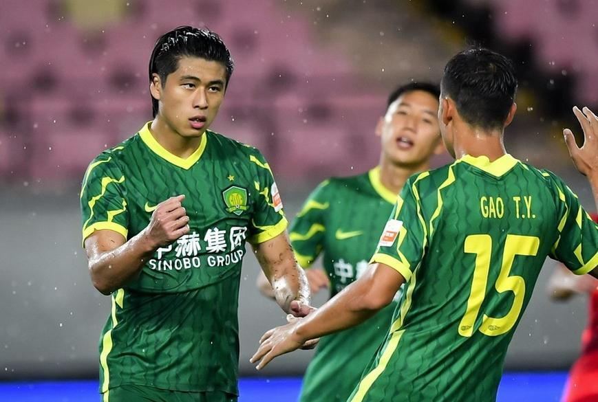 国安vs大连全场球迷高喊张稀哲,中超北京国安张稀哲点球