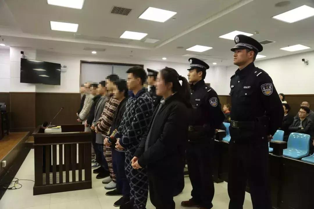 浜笢鐧芥潯婕忔礊浜嬩欢鍚庣画,鍒╃敤浜笢鐧芥潯鐘姜妗堜緥