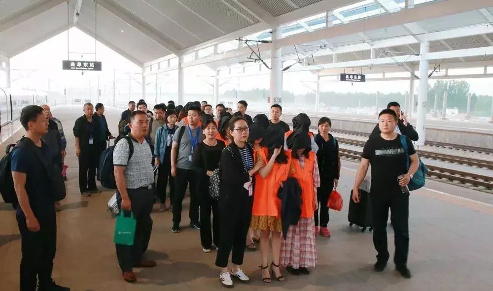 重庆警方破获荐股诈骗团伙,警惕以推荐股票为由实施网络诈骗