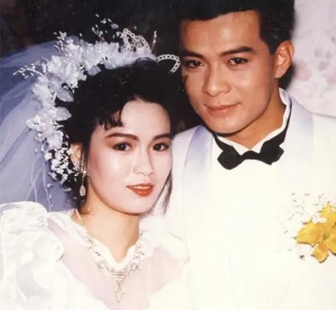 何家劲黄日华关礼杰接地气,何家劲和关礼杰黄日华