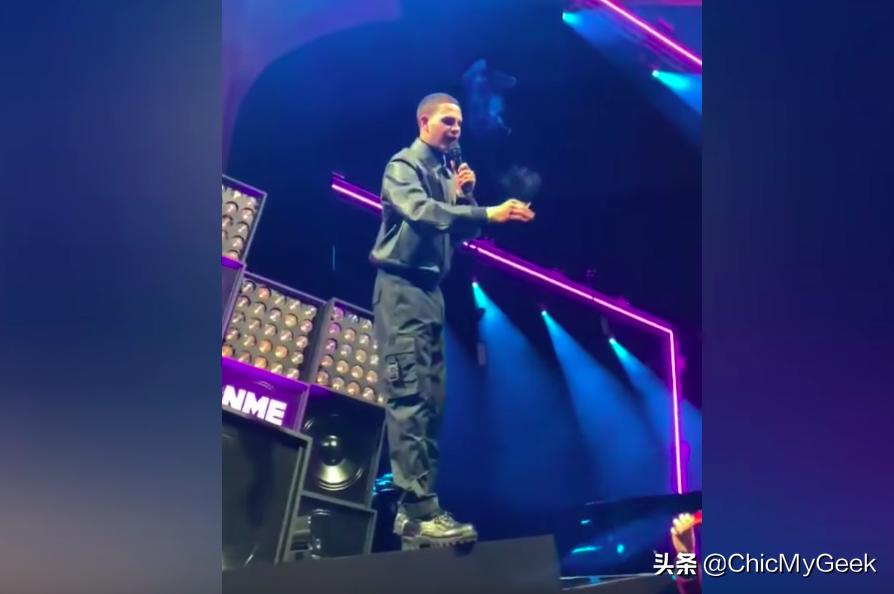 英国饶舌歌手骚扰女主持人,英国饶舌歌手调戏主持人