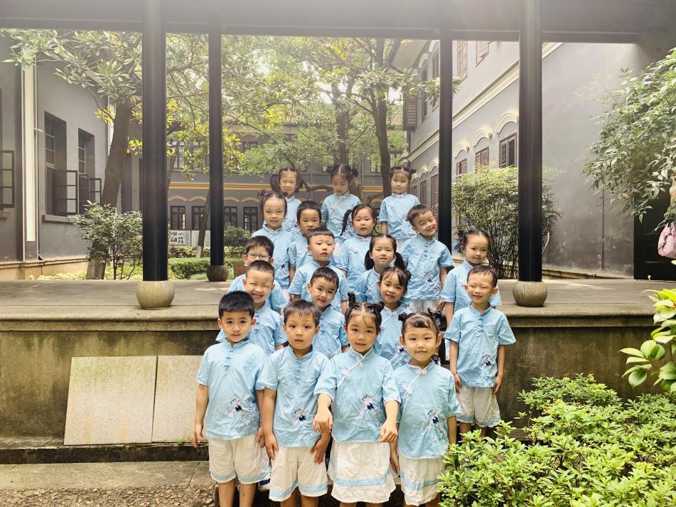 超燃！喜迎祖国华诞，诺贝尔摇篮人唱跳快闪打卡长沙经典地标