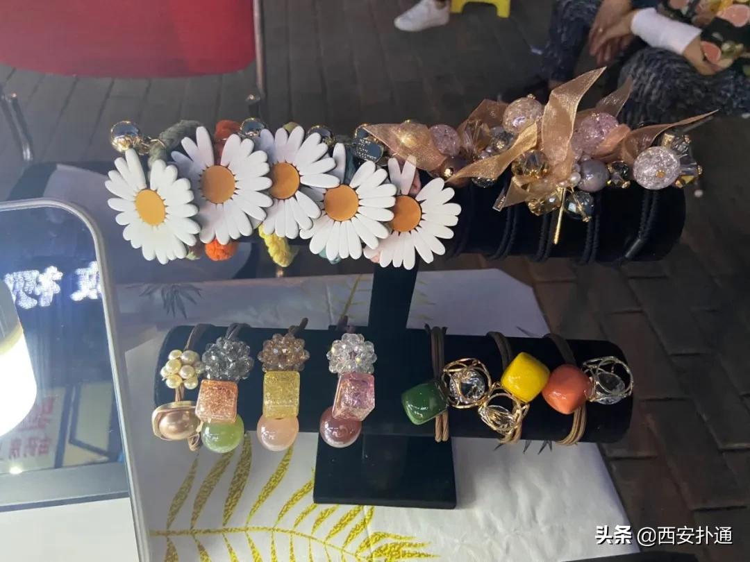 摆摊人的真实经历到底赚不赚钱,90后摆摊的经历和感受