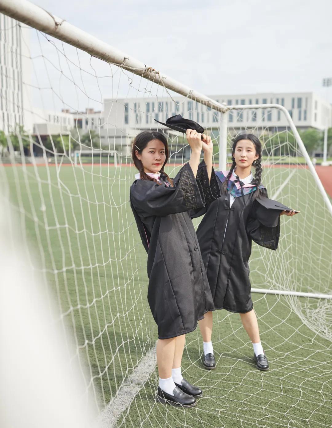 毕业照自己拍全身合成,毕业照自己拍怎么拍