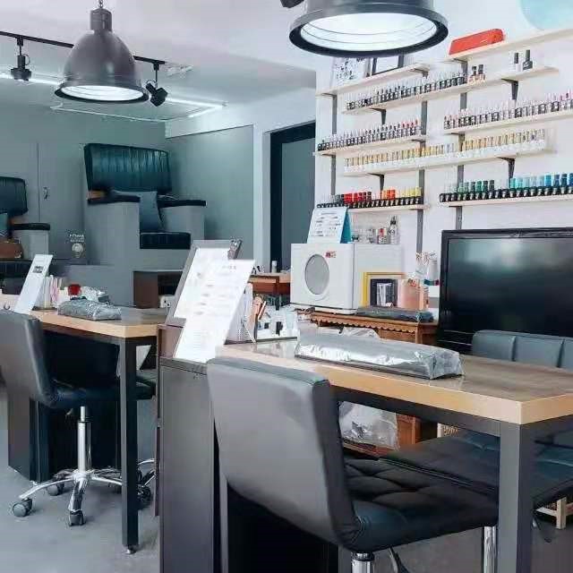 美甲学徒做美甲步骤,不会做美甲怎么开美甲店