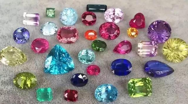 开一家珠宝店需要多少钱才够呢,开珠宝店要准备多少钱