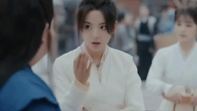 杨超越被吹捧演技炸裂,理性评价杨超越的演技