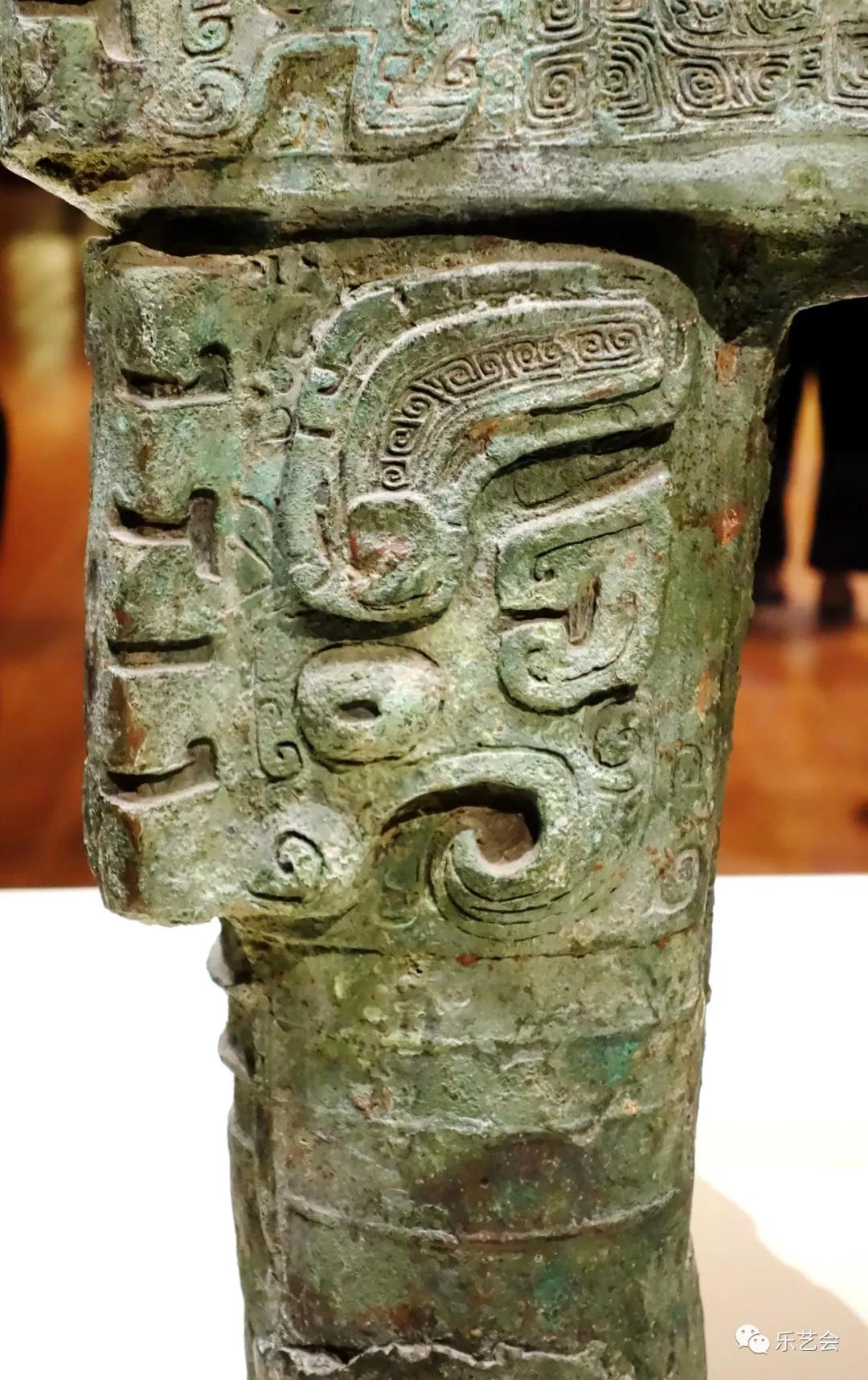 汉代青铜鼎三足鼎价格,海内著名三件青铜大鼎