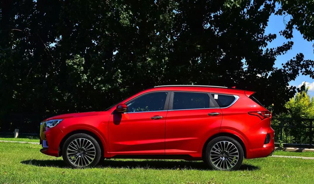 销量王上市一年就换代，AT换成双离合！网友：奇瑞终于会玩把戏了