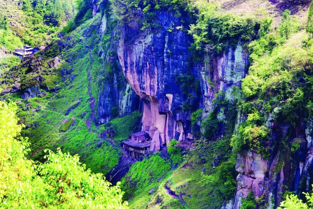 山似剑水如蓝，曾经年少在建南—建南纪事（上）