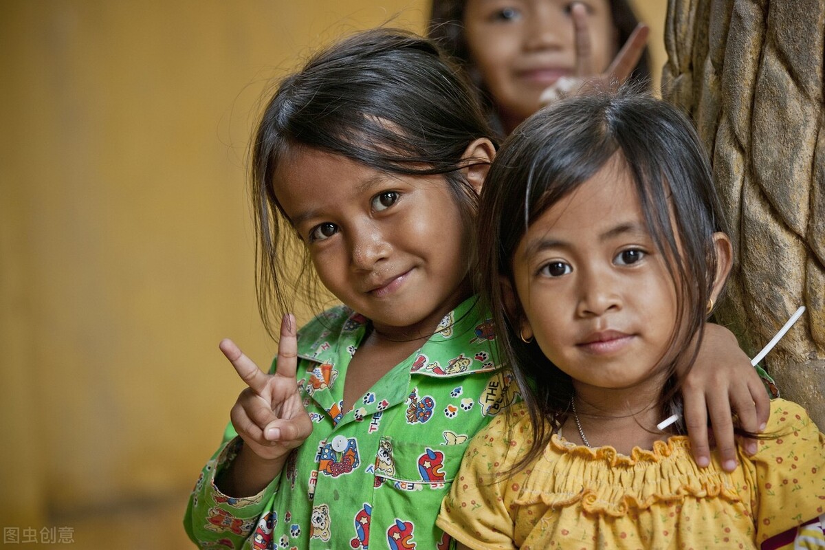 我翻了6千条评论，找了38个故事，为你呈现真实的中国姐弟关系