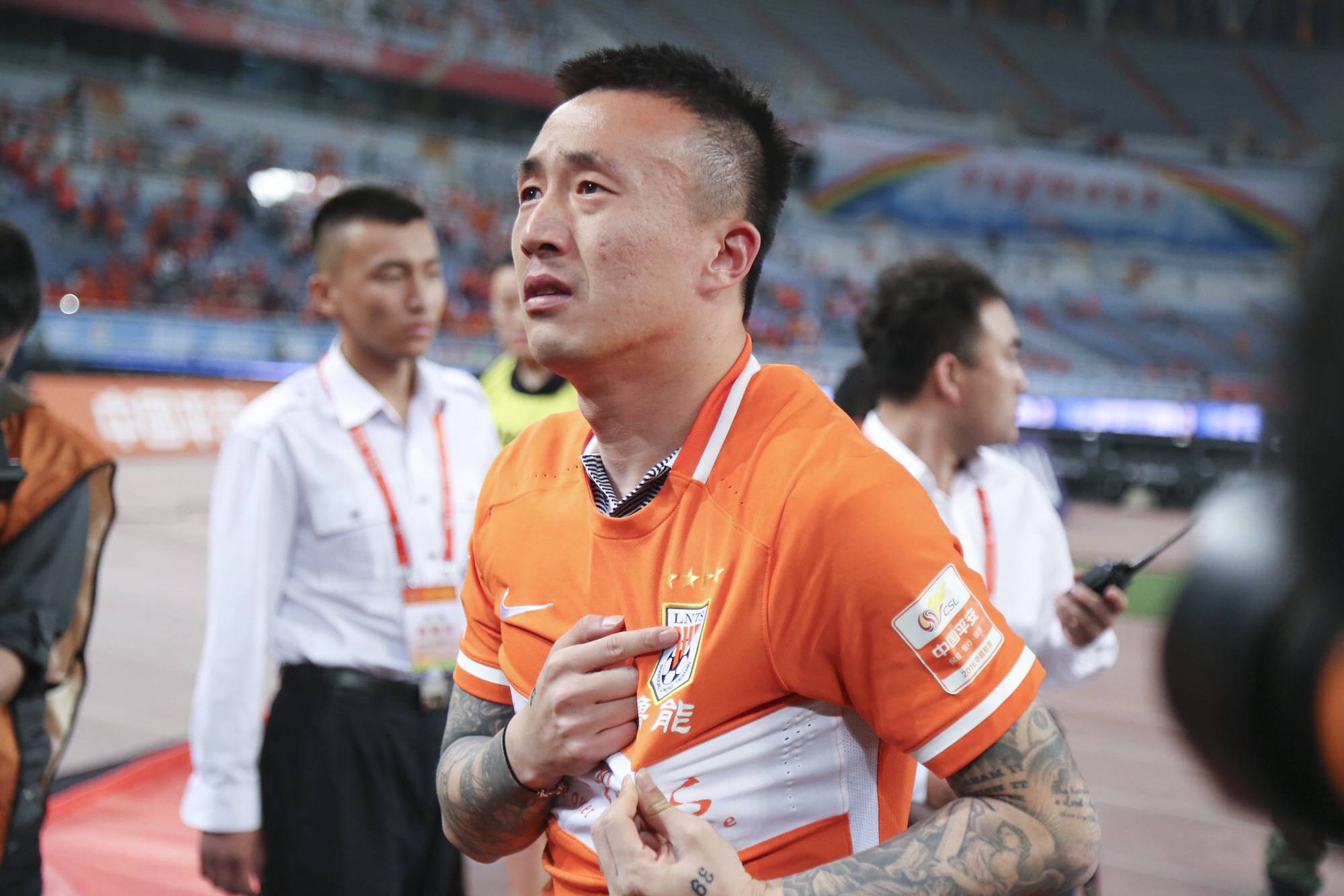 足坛巨匠去世,足坛巨星逝世