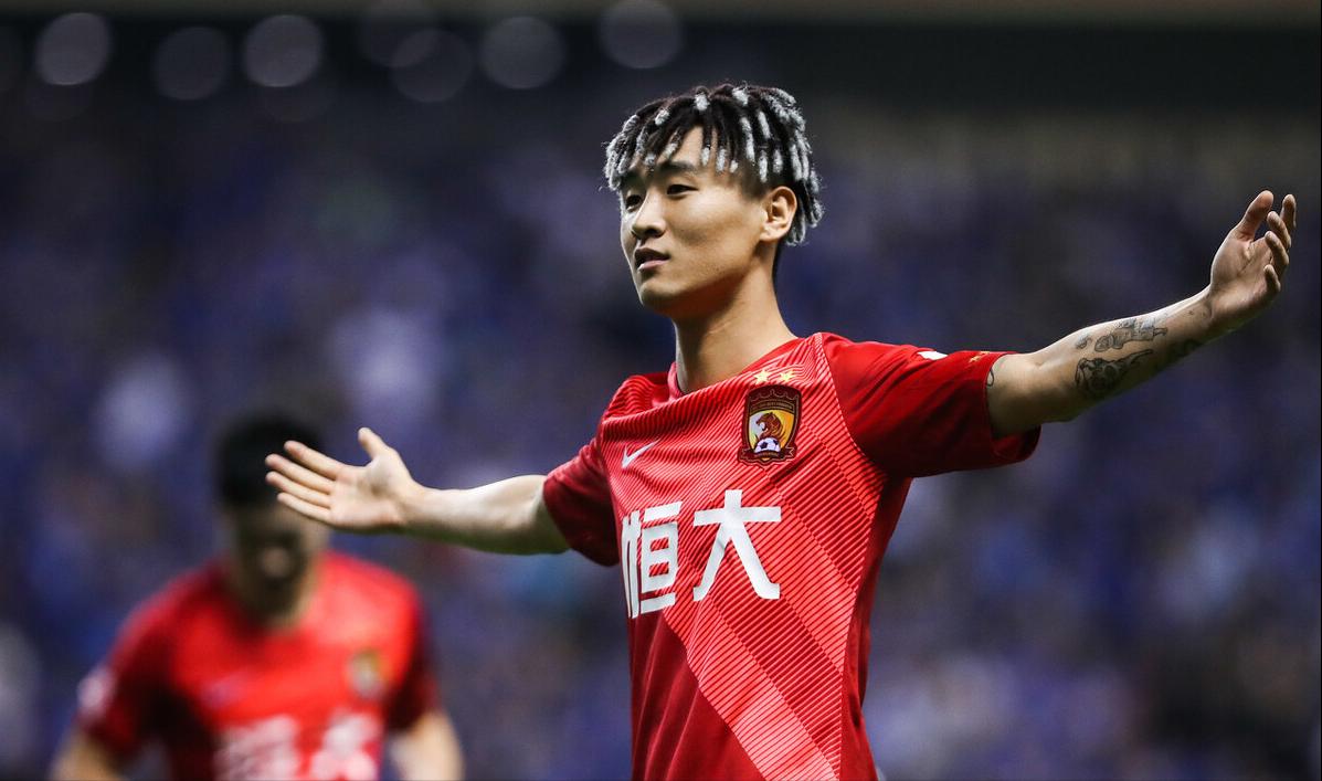 韦世豪化身铁甲,韦世豪彻底化身韦小宝