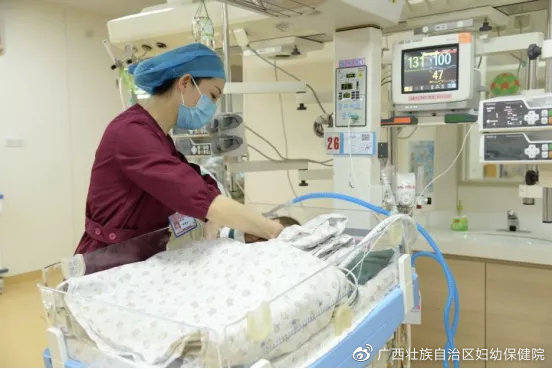 90后医生事迹有感,关于90后白衣天使的事例