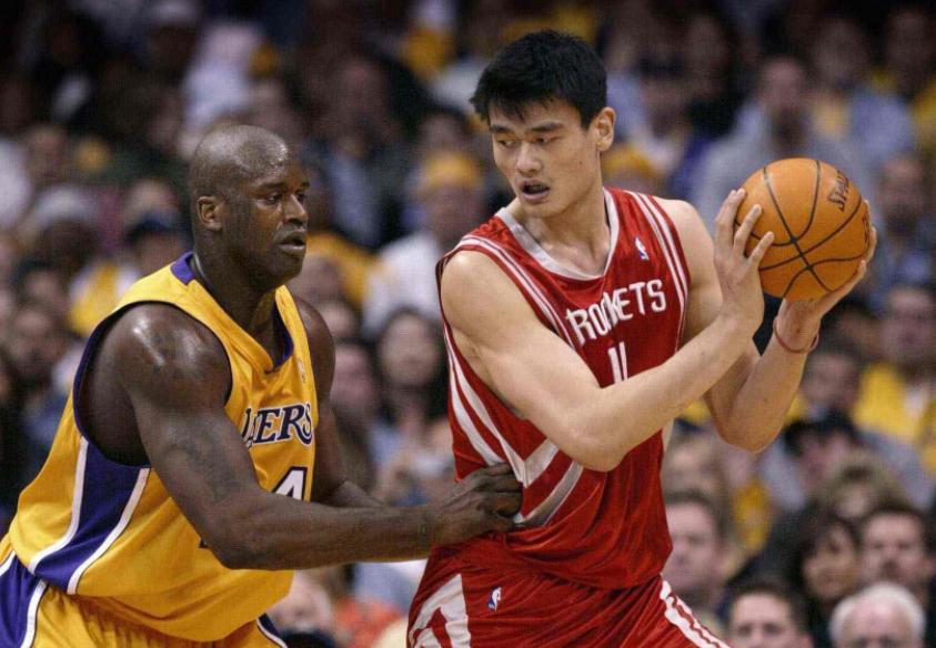 篮球和足球观赏性对比,篮球排球和足球