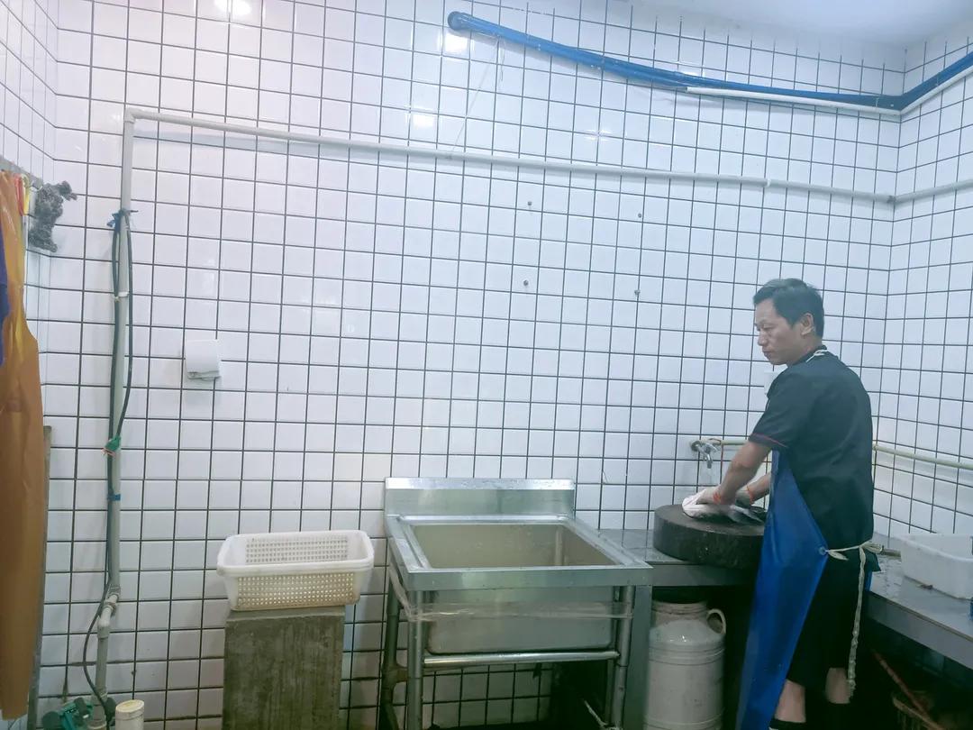 专注制作鱼火锅,专业做鱼蛙火锅整整20年了