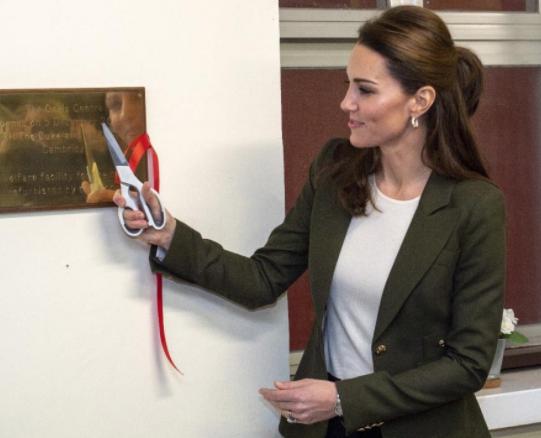 凯特王妃发型马尾,看完西班牙公主之后看什么