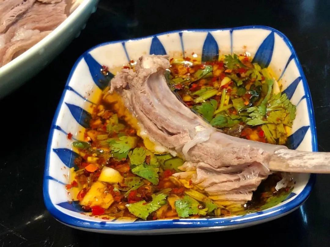 手抓羊肉和手抓羊排区别,手抓饭用羊肉还是羊排好吃